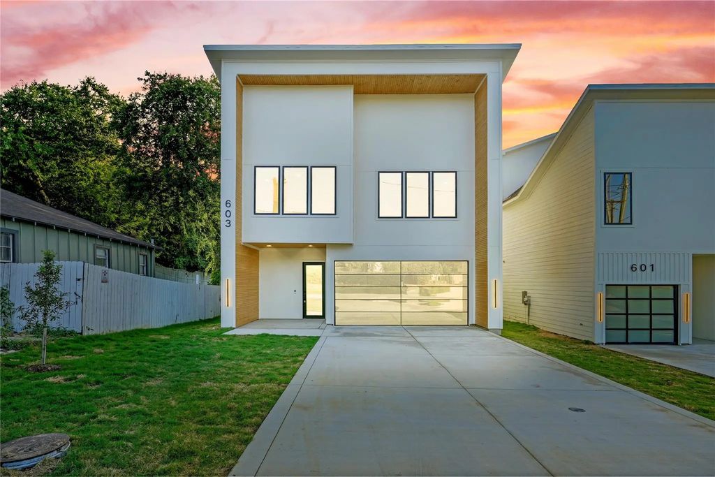 603 S Moore Street, Dallas