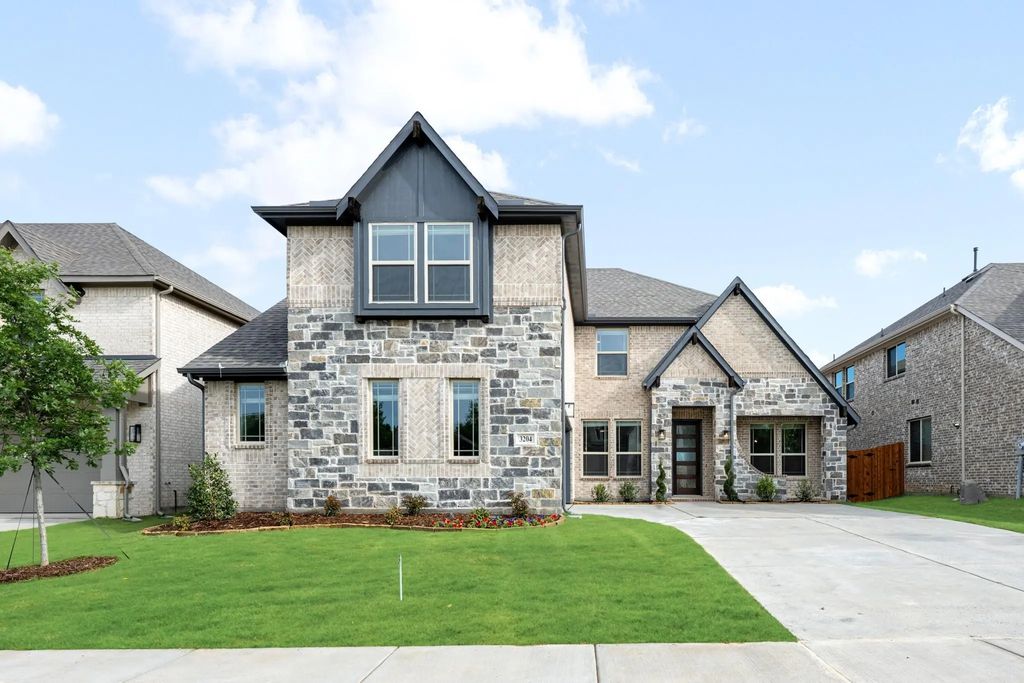3204 Emerald Trace Drive, Denton