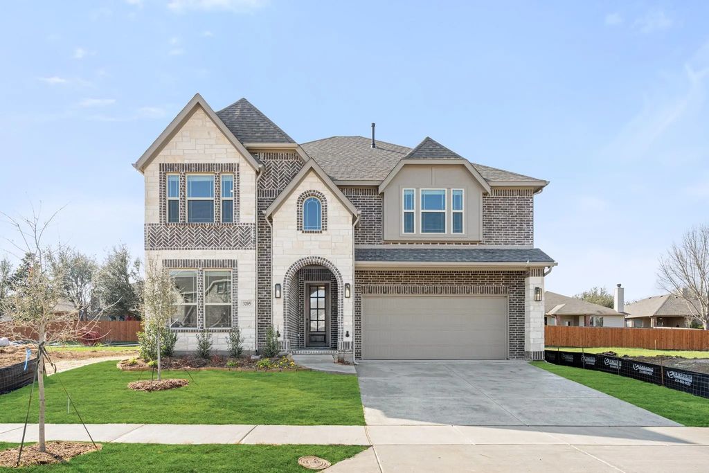 3205 Emerald Trace Drive, Denton