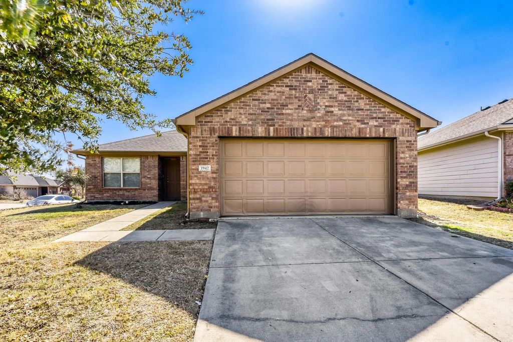 1942 Castaway Drive, Dallas