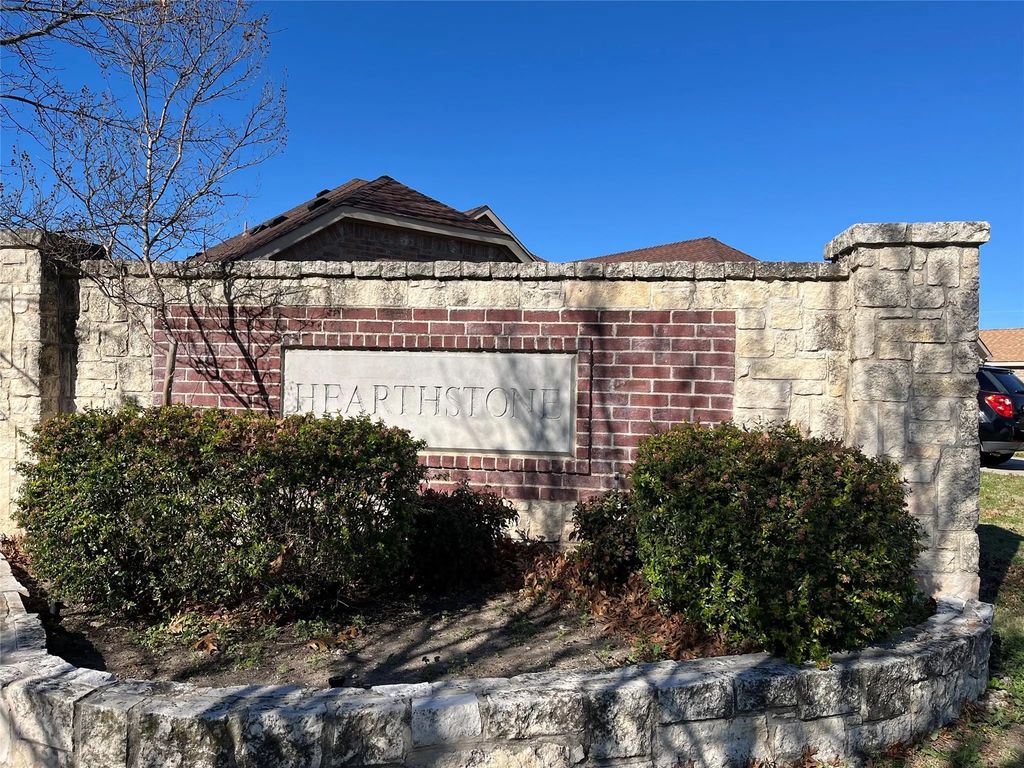 501 Hearthstone Drive, Lancaster