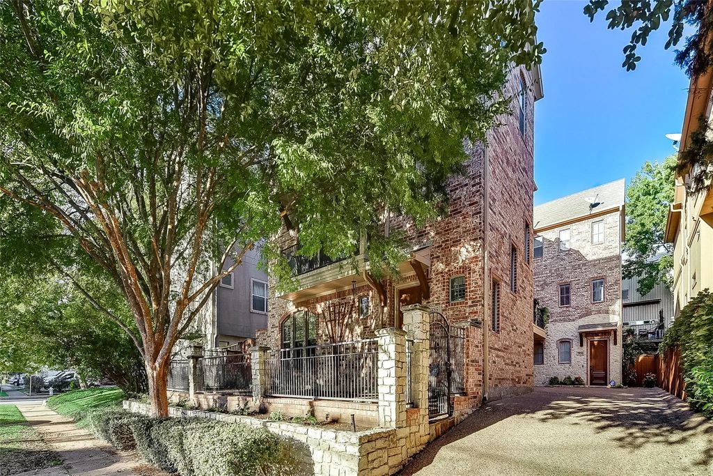 3822 Brown Street, Dallas