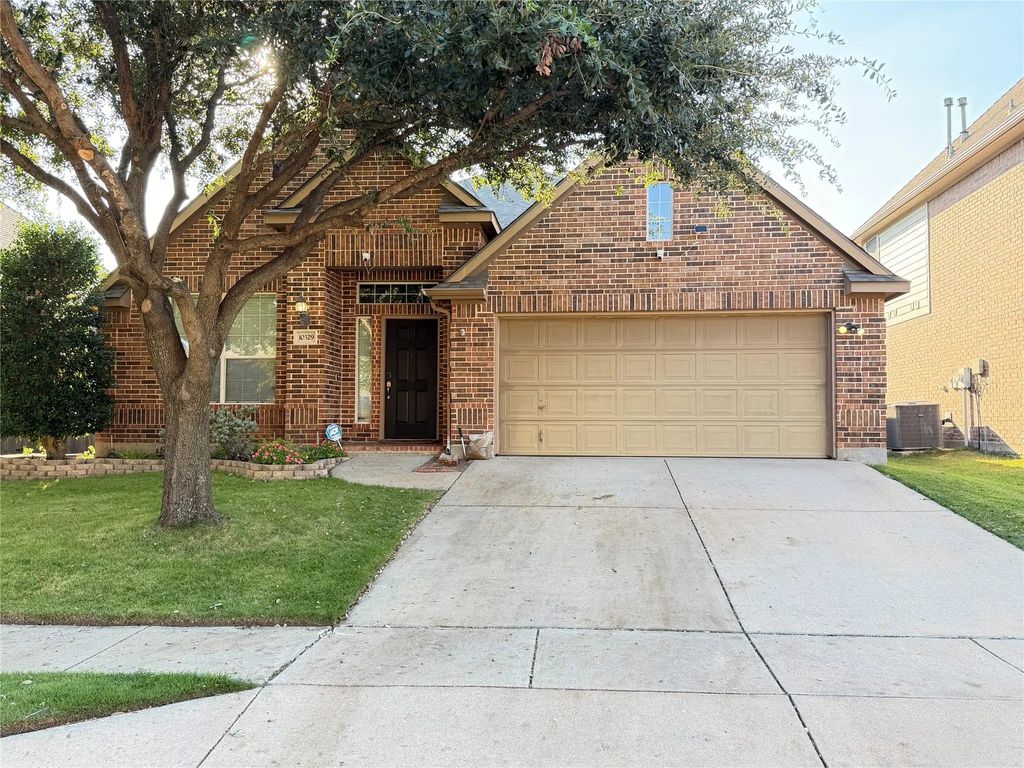 10329 Stoneside Trail, Fort Worth