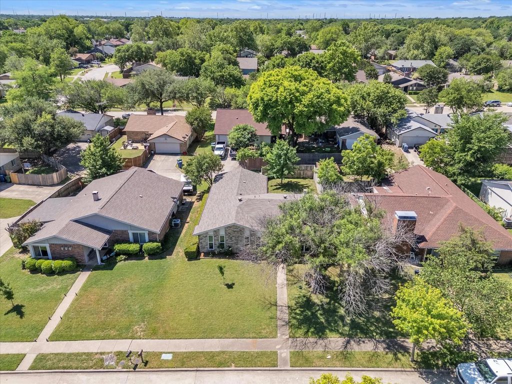 2910 Big Ben Lane, Garland