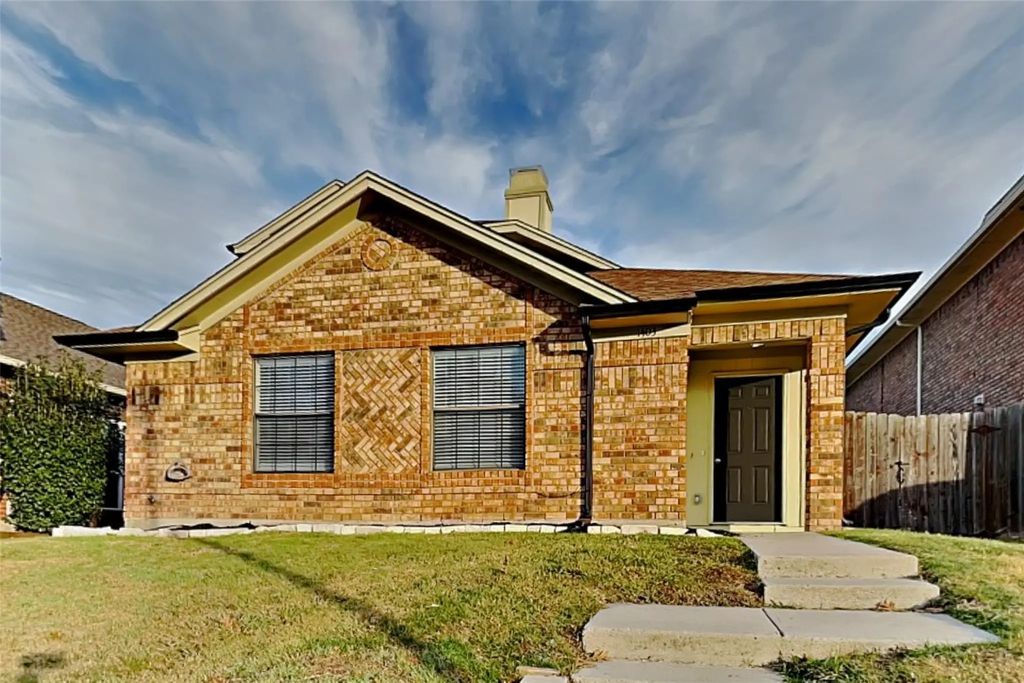 1403 Golden Gate Drive, Carrollton