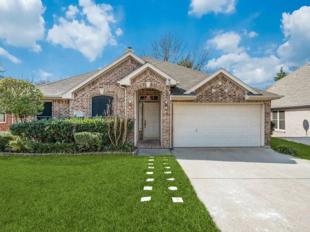 4445 Stones River Road, Grand Prairie