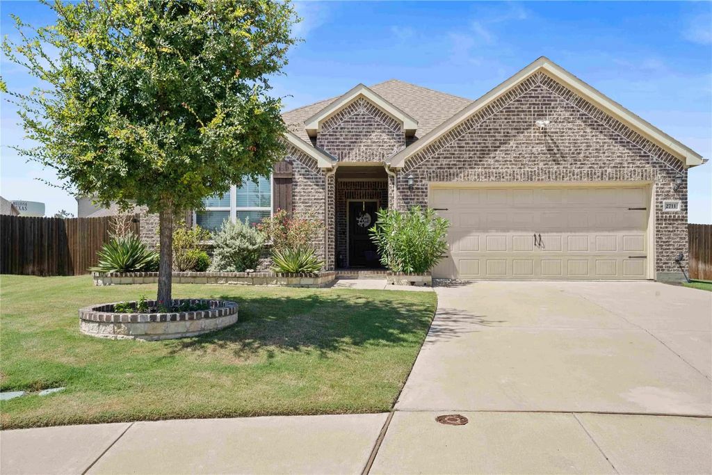 2711 Ash Avenue, Melissa
