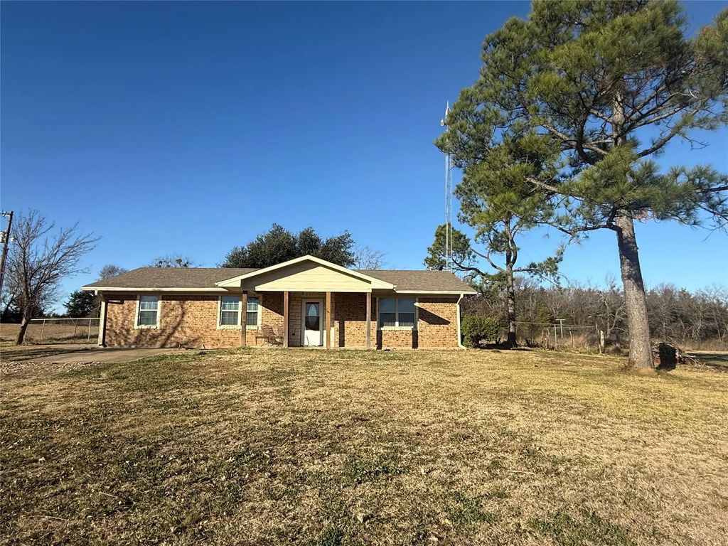 4043 Fm 897, Dodd City