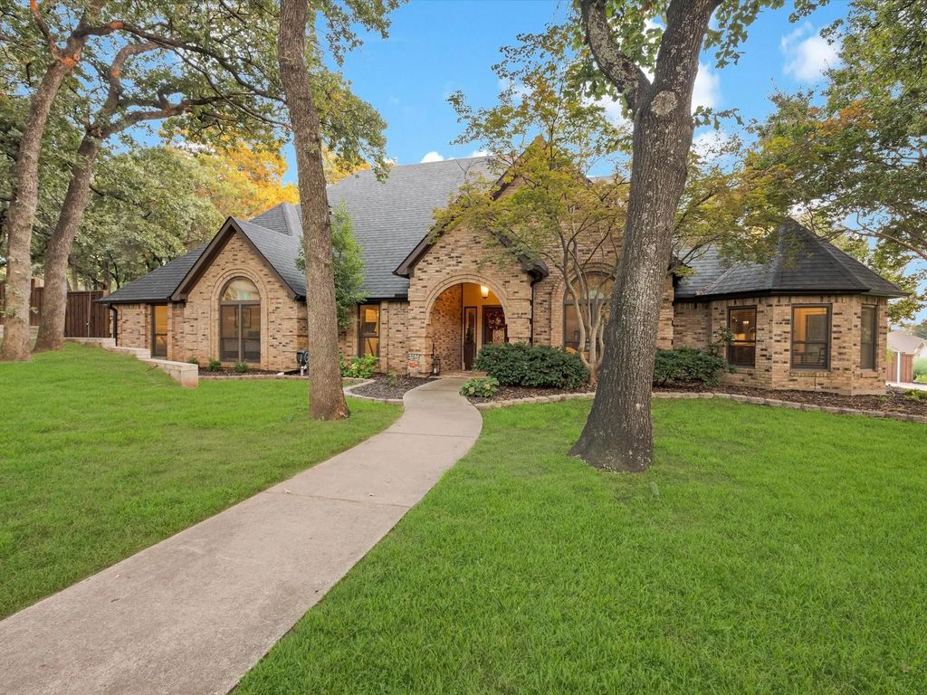 1612 Wiltshire Court, Keller