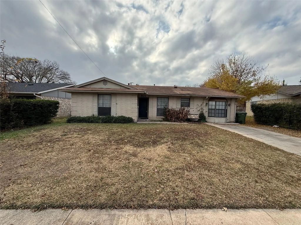 801 Tearose Drive, Garland