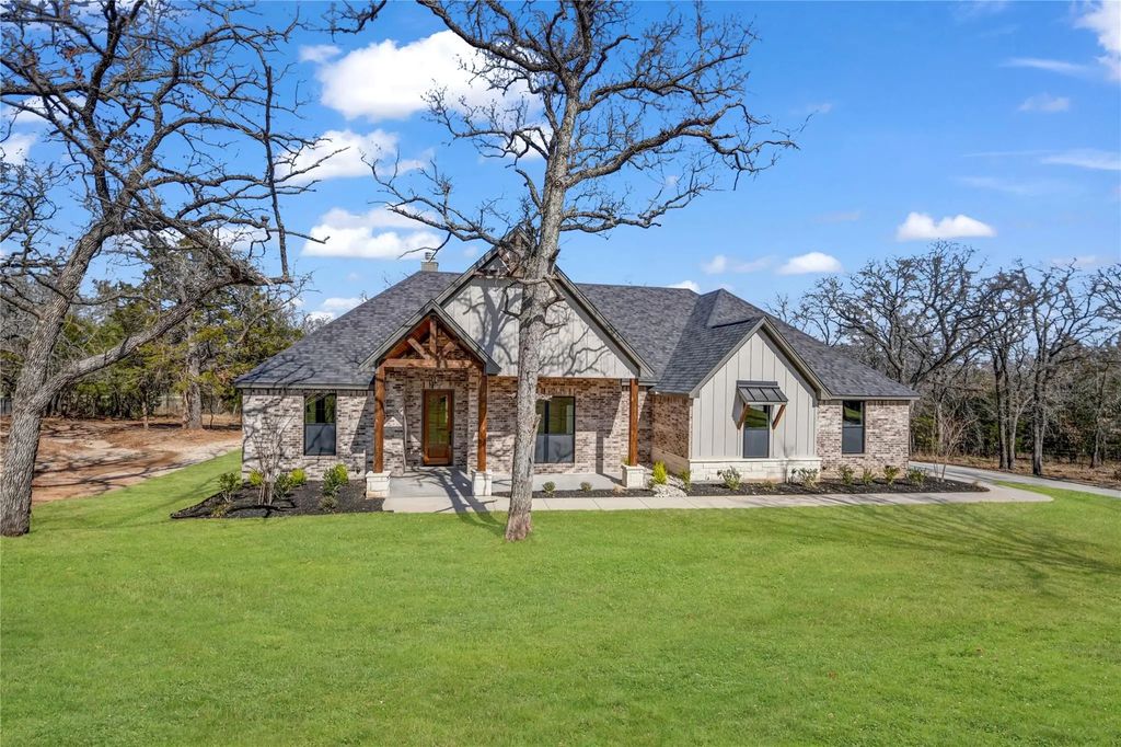 1064 Arbor Vista Drive, Azle