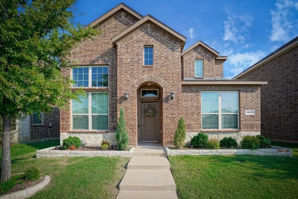 1613 Bennington Lane, Celina