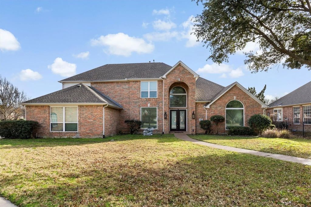 706 Dover Place, Southlake