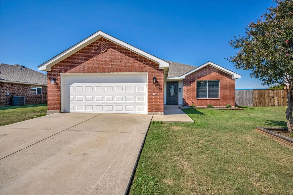 121 Thoroughbred Drive, Krum