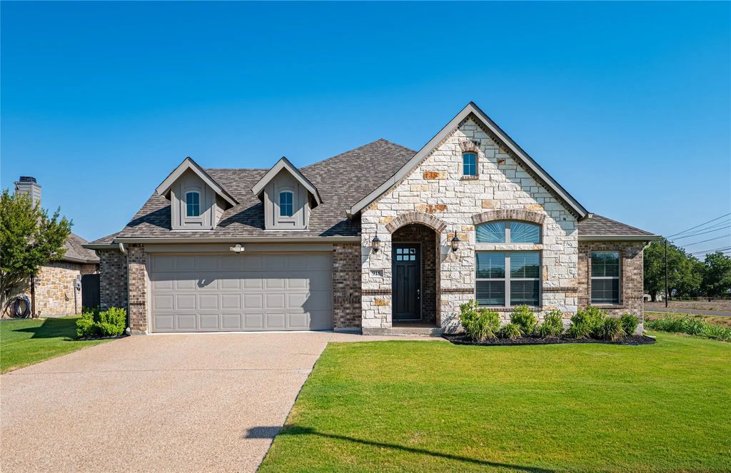 918 Edinburgh Drive, McGregor