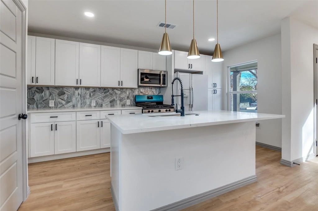 918 Sw 4th Street, Grand Prairie