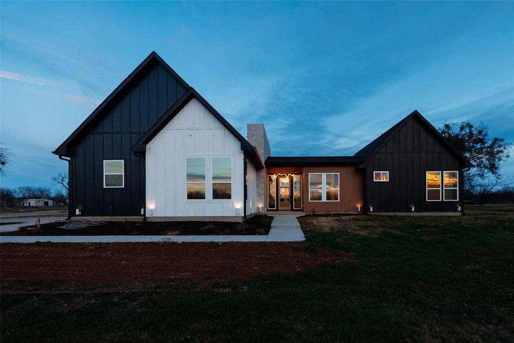 7316 N Sundance Drive, Joshua