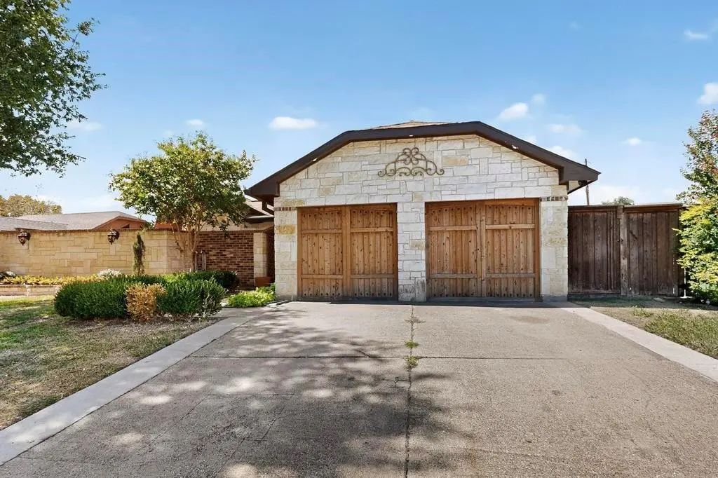 2935 Independence Drive, Mesquite