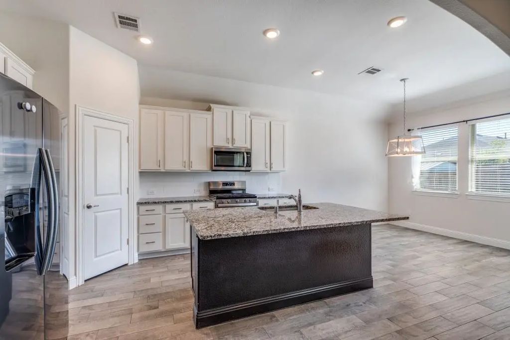 6224 Cheshire Street, Celina