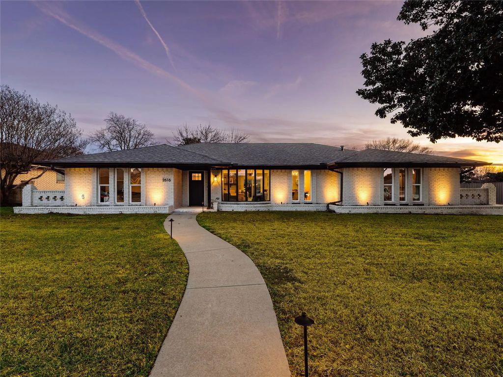 2616 Grandview Drive, Plano