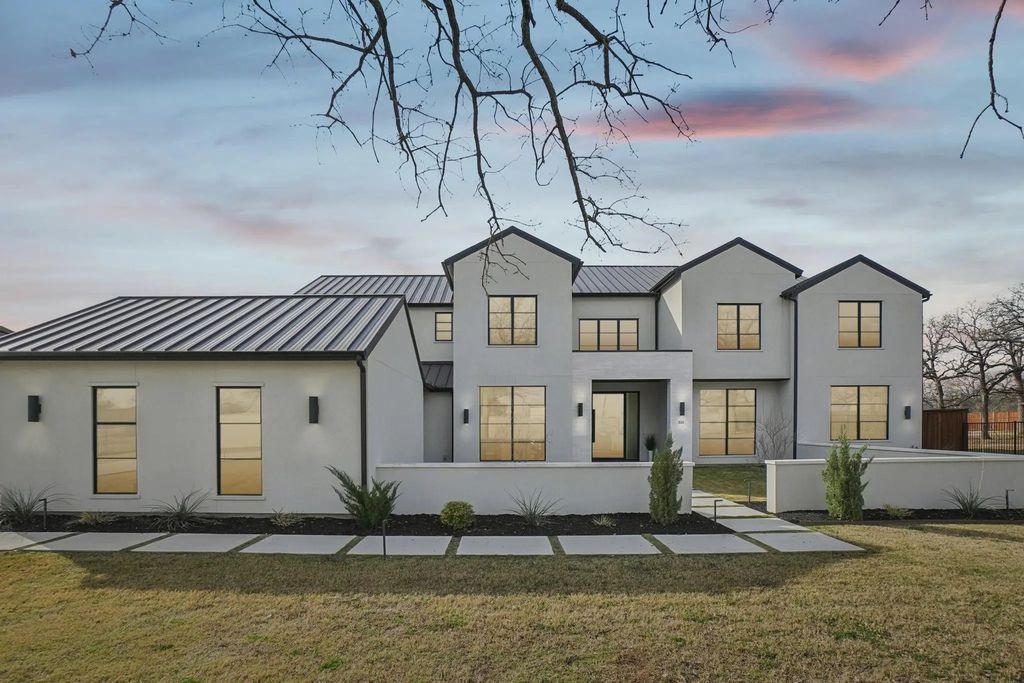 310 Shady Oaks Drive, Southlake