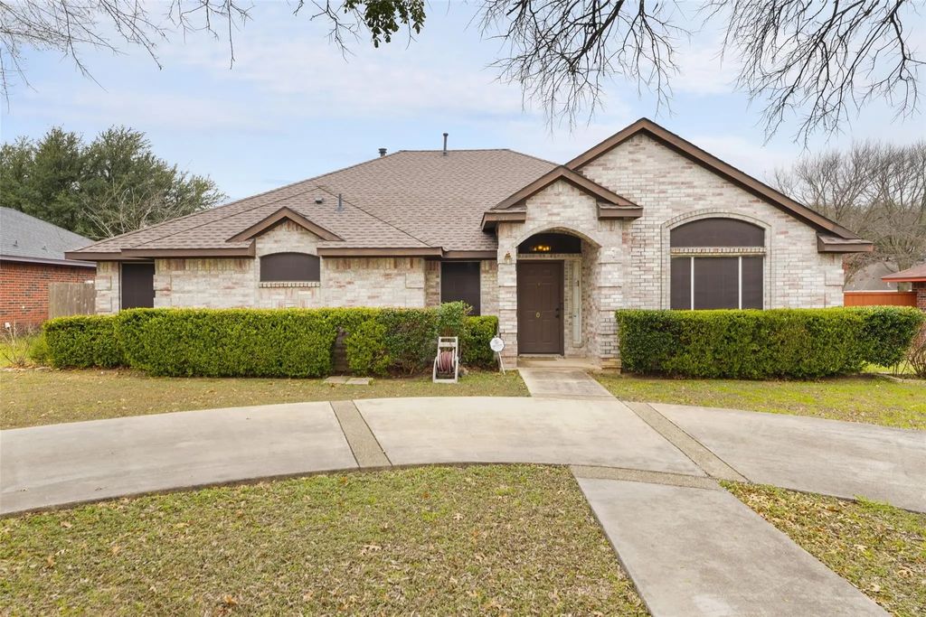 801 S Parks Drive, DeSoto