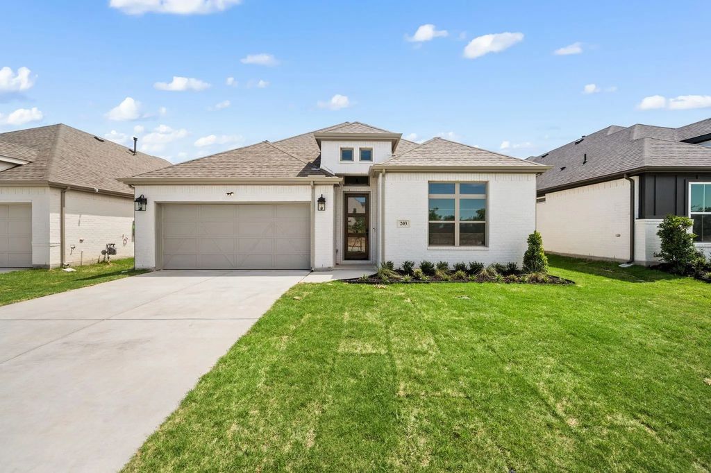 203 Kingfisher Lane, Aledo