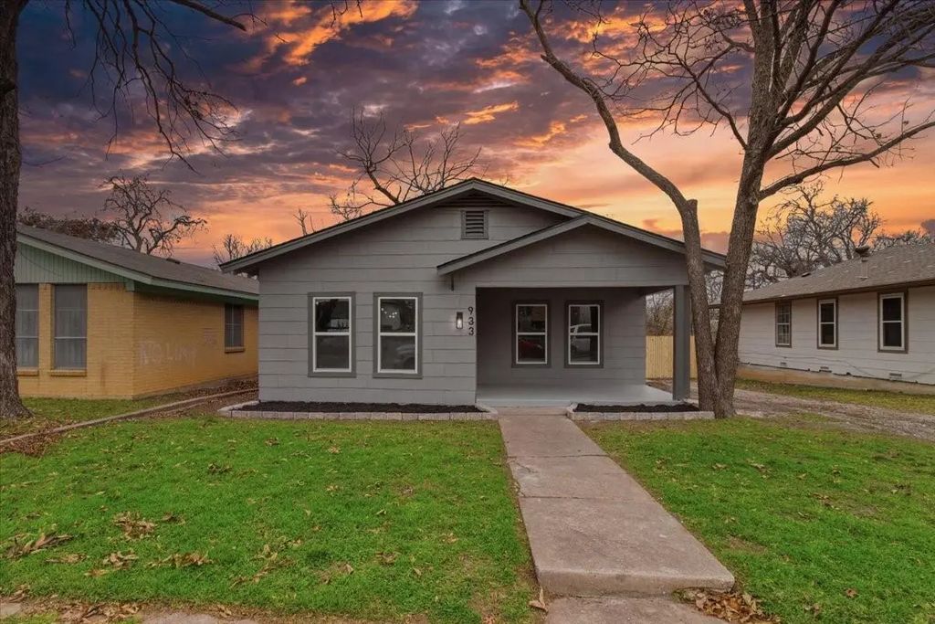 933 E Ramsey Avenue, Fort Worth