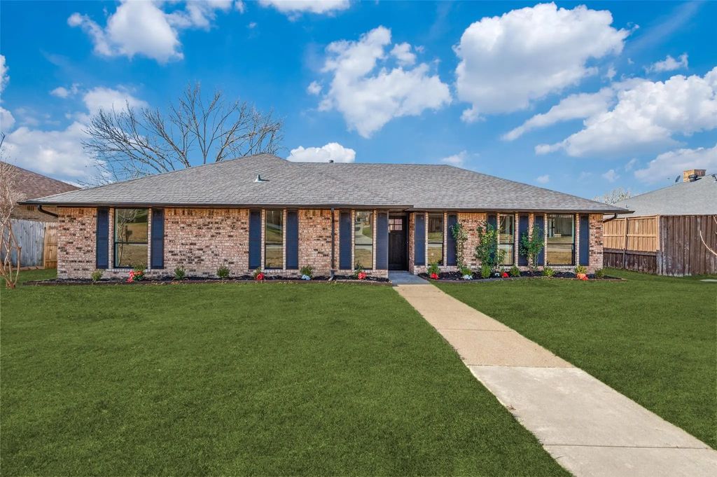 3219 Luallen Drive, Carrollton
