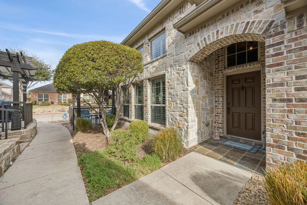 5711 Orchard Parkway, Fairview