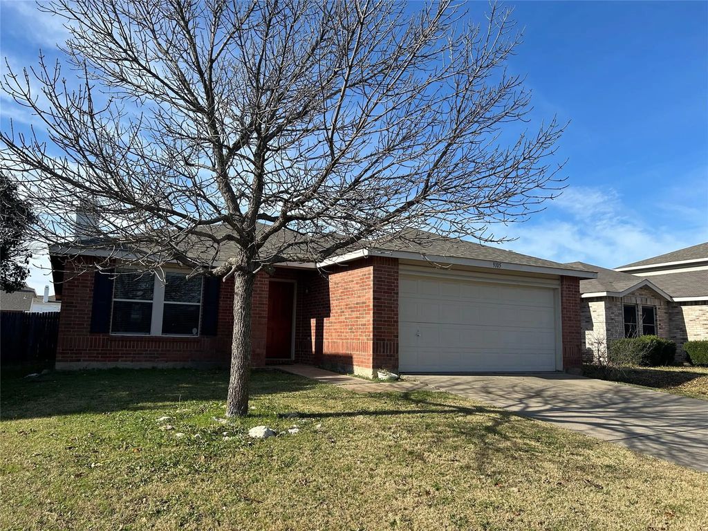 9105 Delano Court, Fort Worth