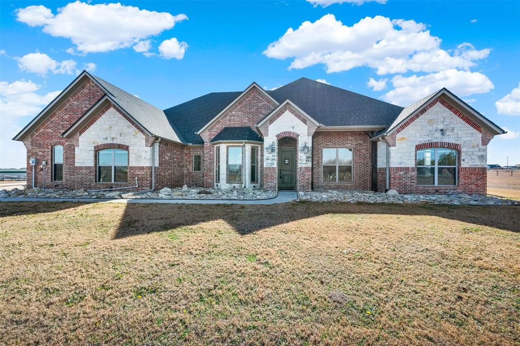 834 Audra Circle, Rhome
