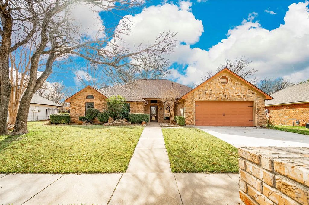 1520 Southfork Drive, Keller