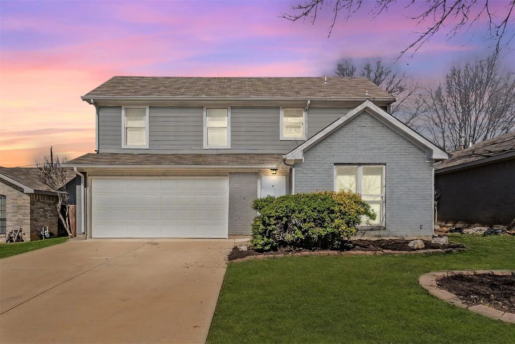 4677 Birchbend Lane, Fort Worth