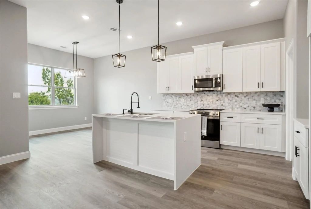 5824 Belaire Circle, Granbury