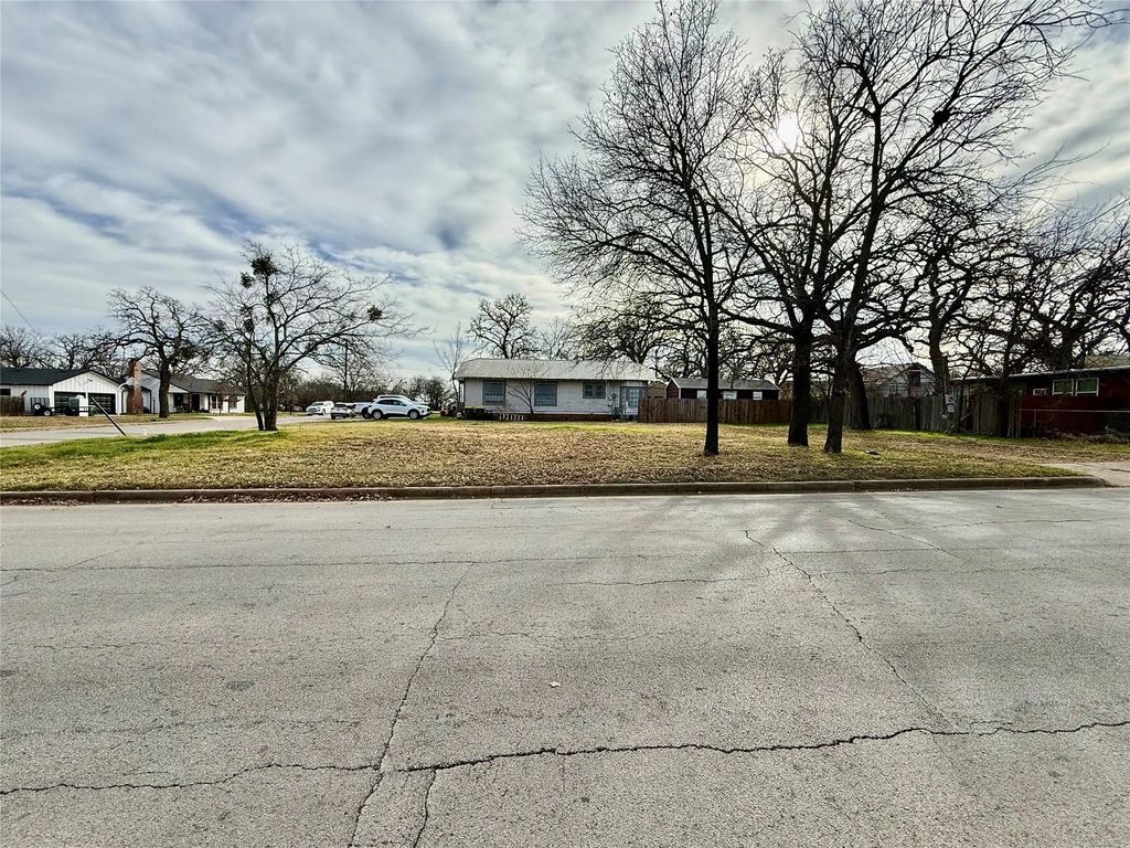 301 Nw 23rd Street, Mineral Wells