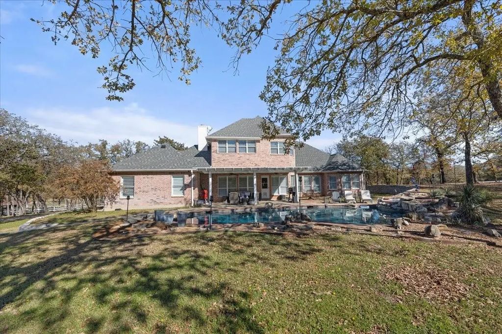 103 Iron Horse Court, Azle