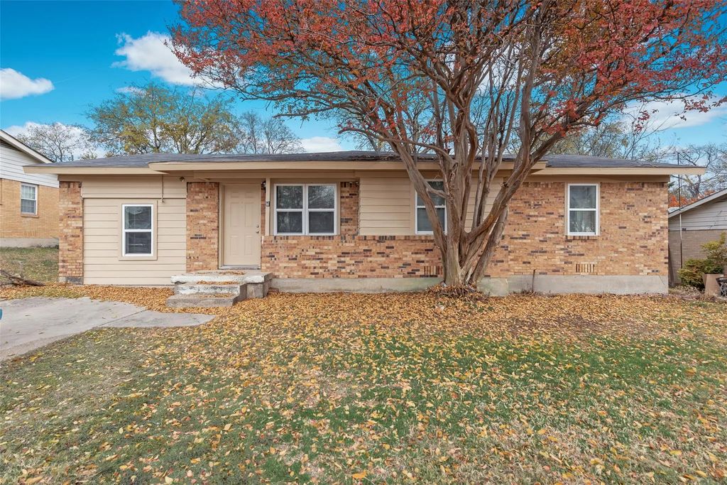 7916 Chaparral Drive, White Settlement