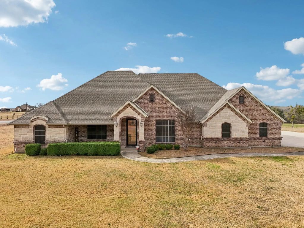 101 Maral Lane, Azle