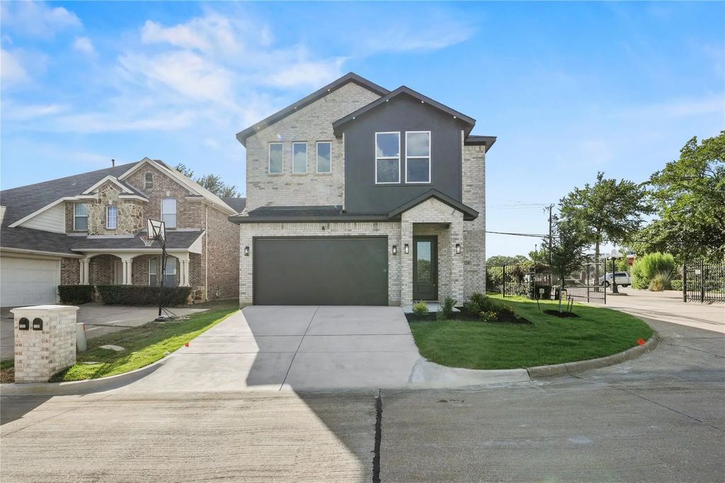 3200 Oak Bourne Drive, Arlington