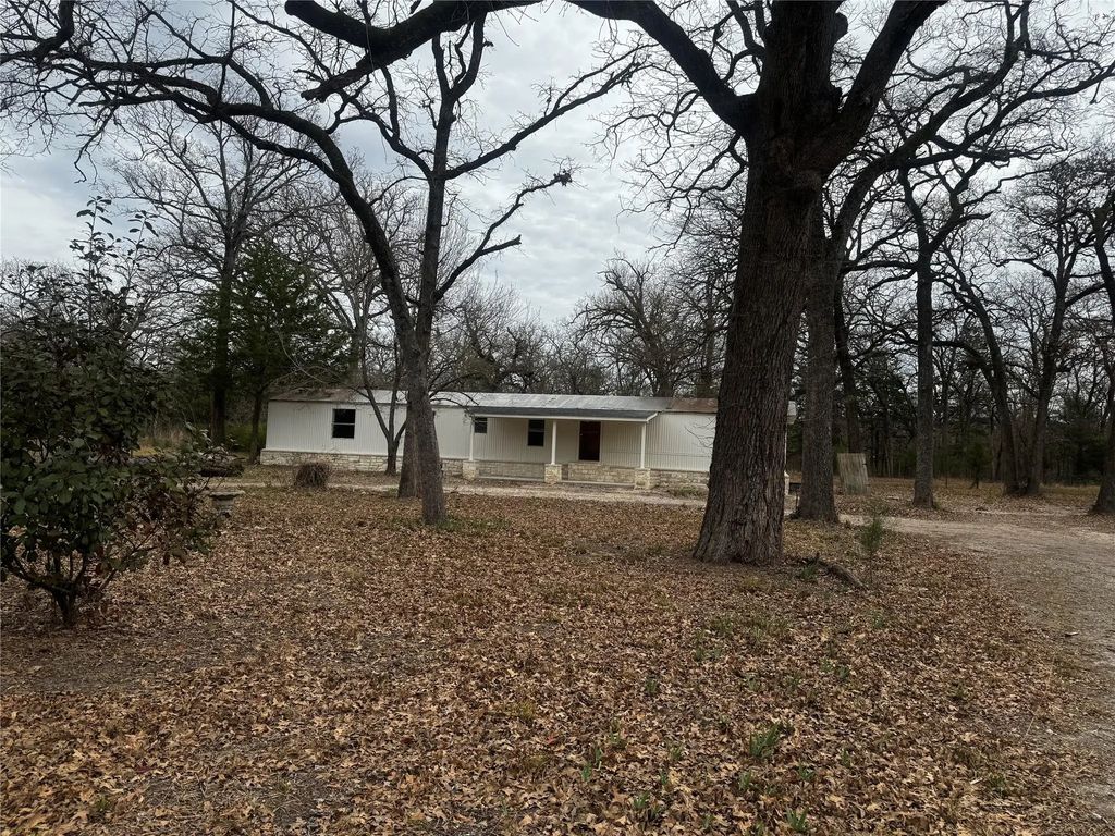 1101 County Road 2405, Kemp