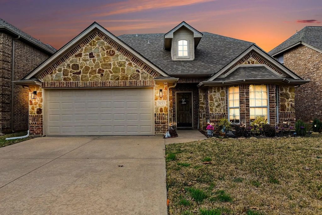 3153 Well Springs Drive, Fort Worth
