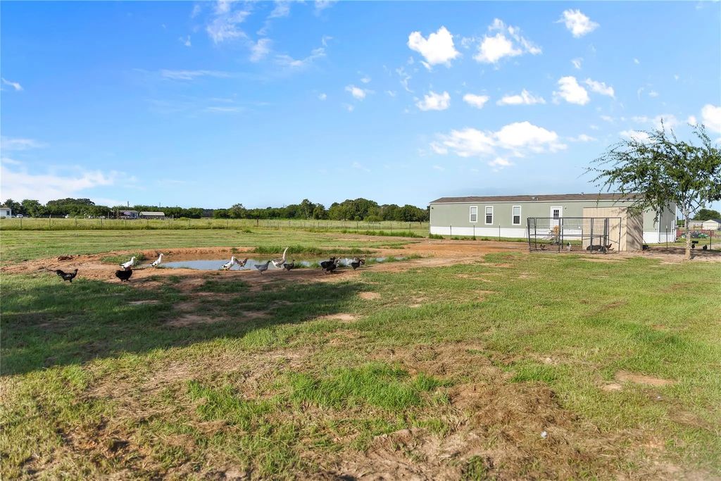 11757 County Road 2429, Kemp