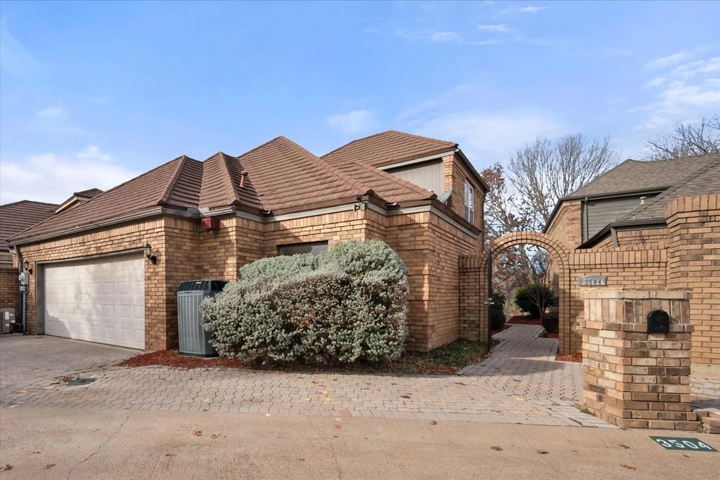 3504 Enchanted Circle, Arlington