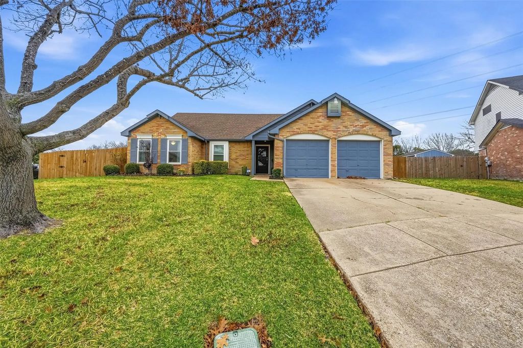 4803 Hollow Tree Court, Arlington