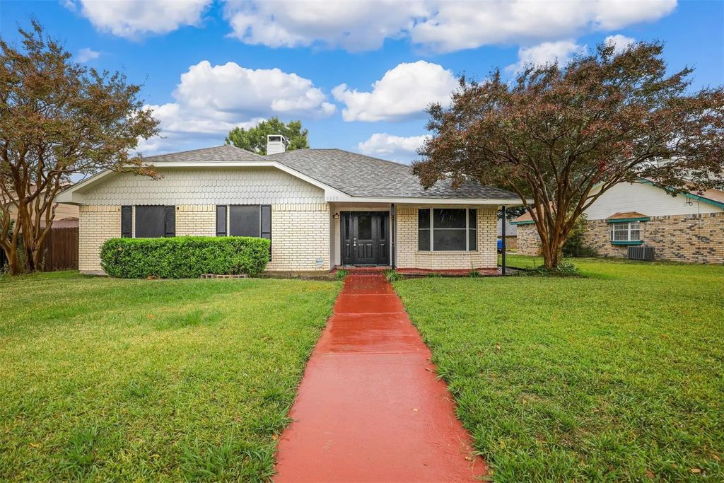 5337 Peninsula Way, Garland