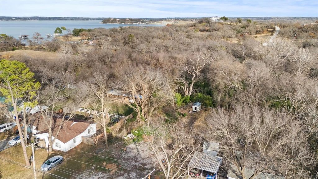 620 Alameda Road, Azle