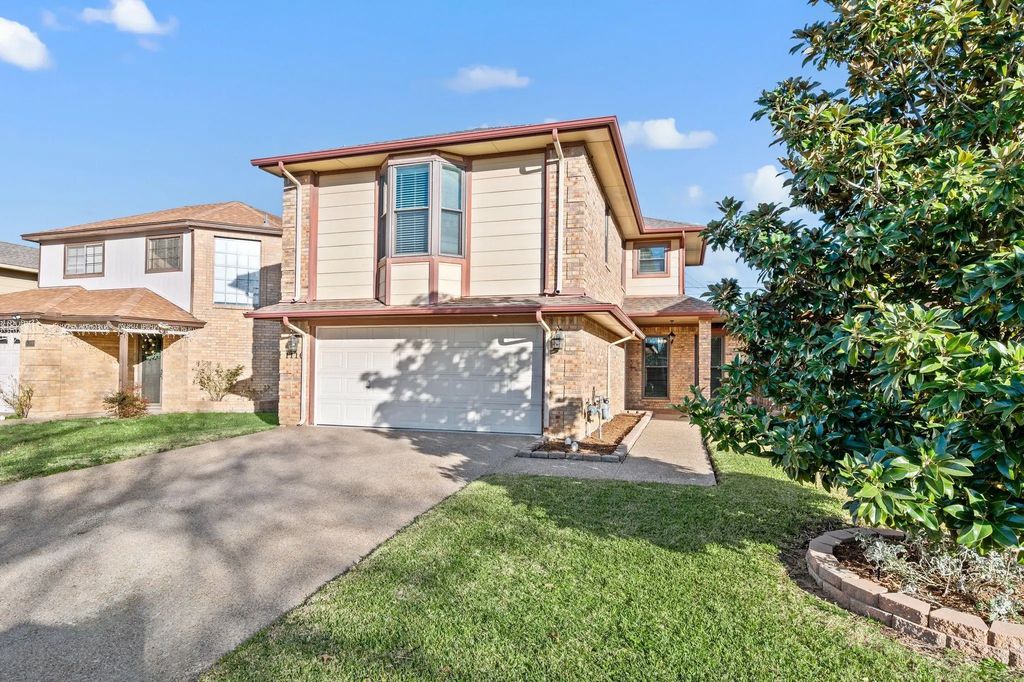 1110 Carrington Court, Irving