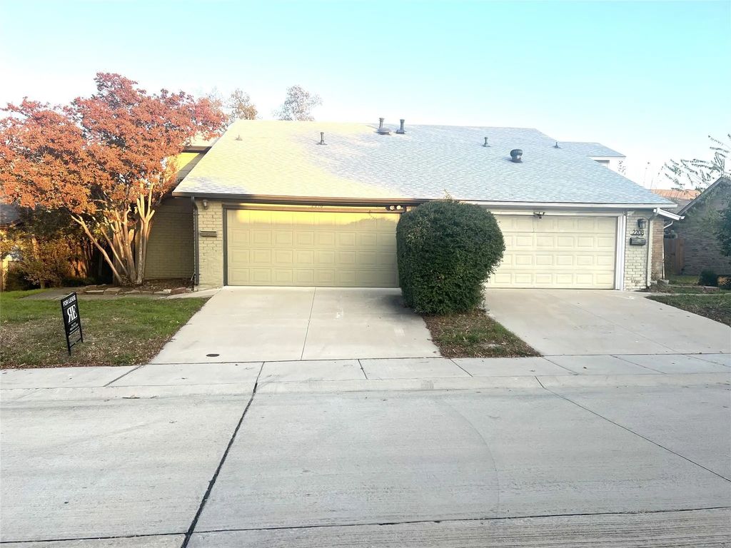 2210 Jackson Circle, Carrollton
