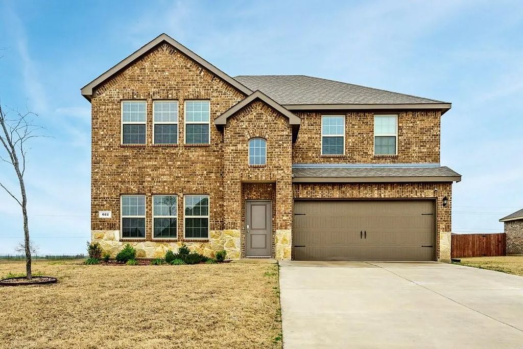 622 Clearlake Drive, Waxahachie